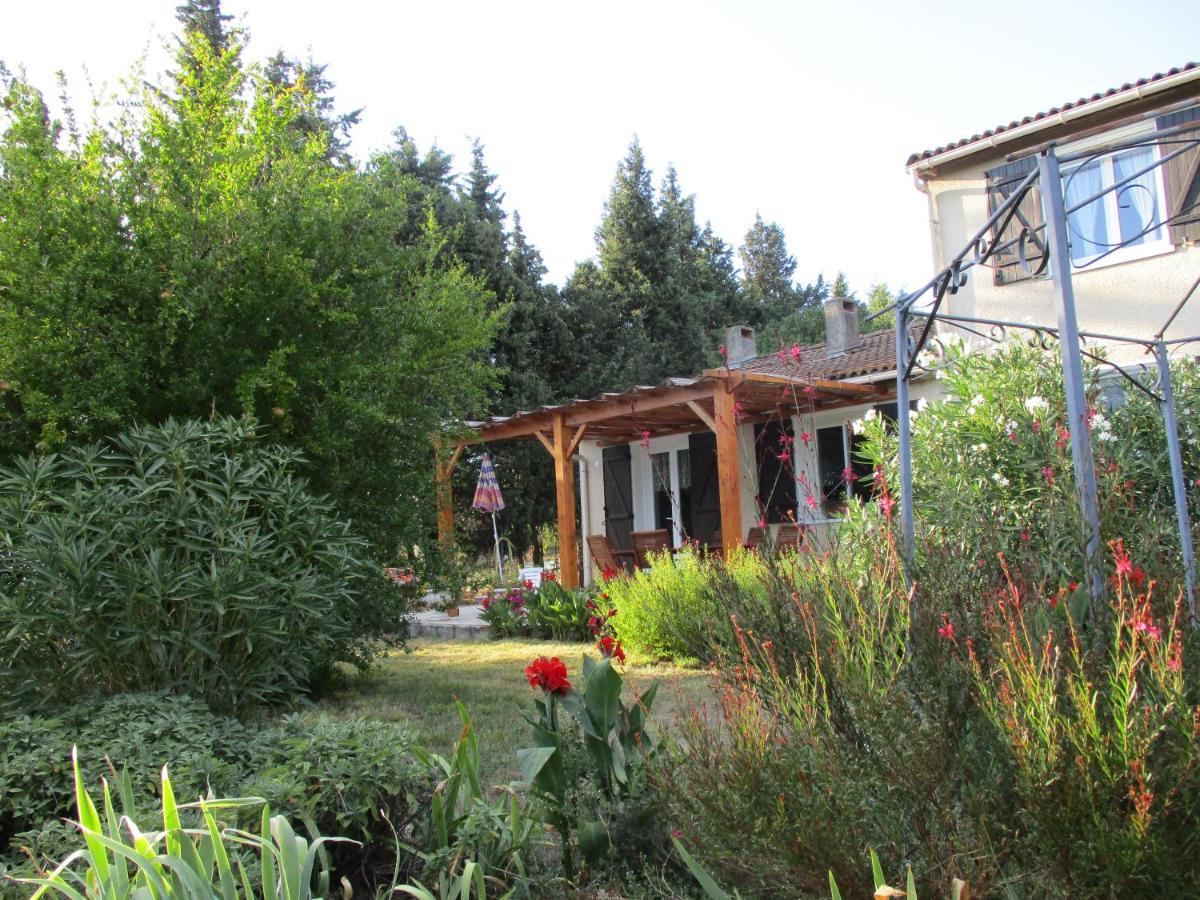 Bed and Breakfast La Madeleine Pezens Esterno foto